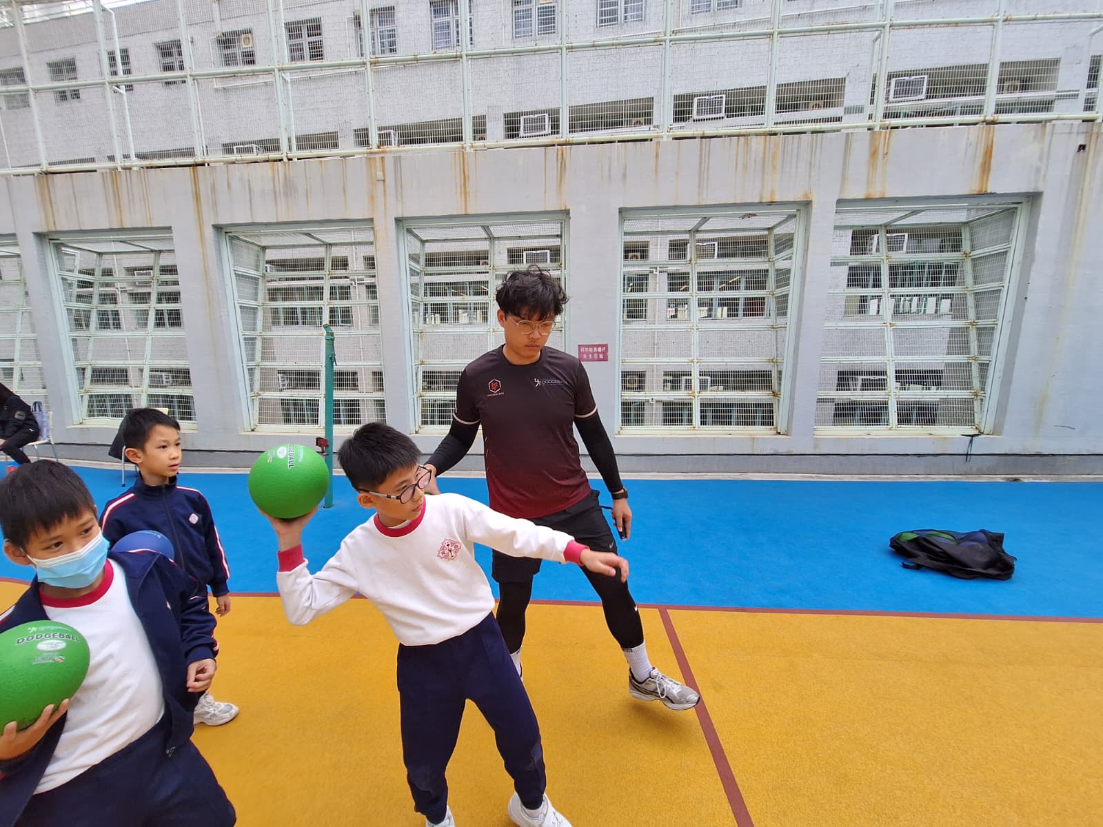 右圖